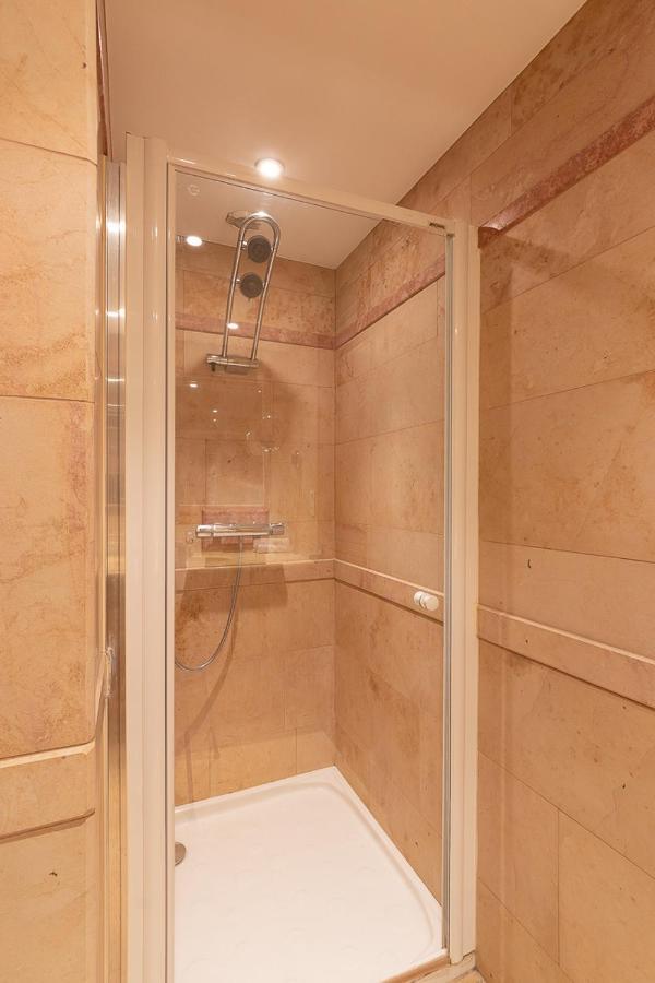 Les Joyaux Tournusiens Apartamento Exterior foto